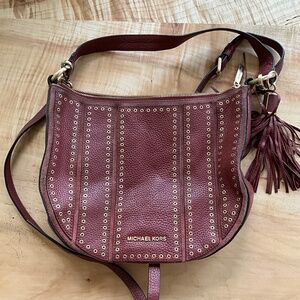 Fall Brown Michael Kors Bag, Lightly Used, Gorgeous Gold detailing, Crossbody